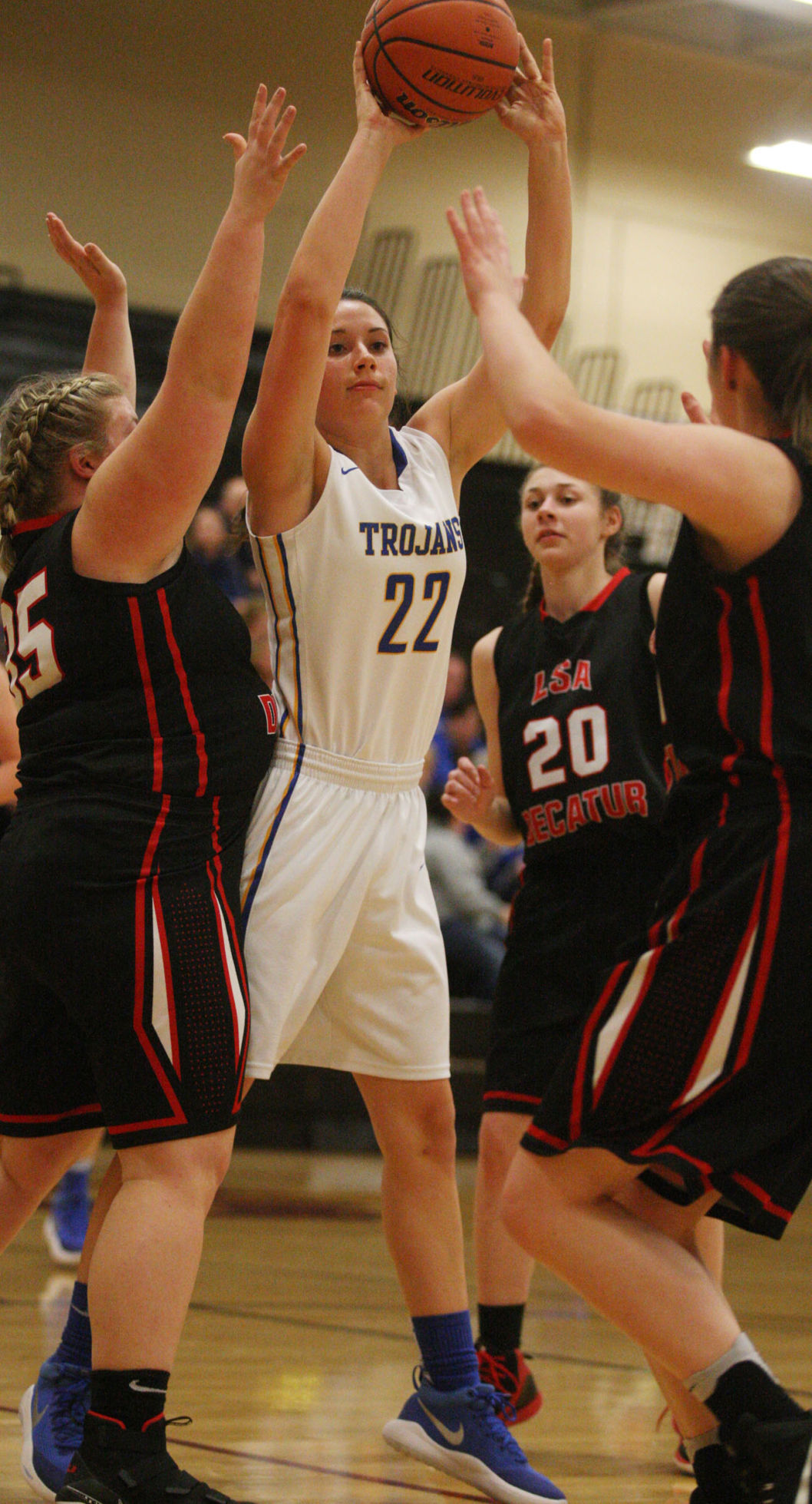 Maroa Forsyth vs LSA girls basketball 12 11.13.17.jpg